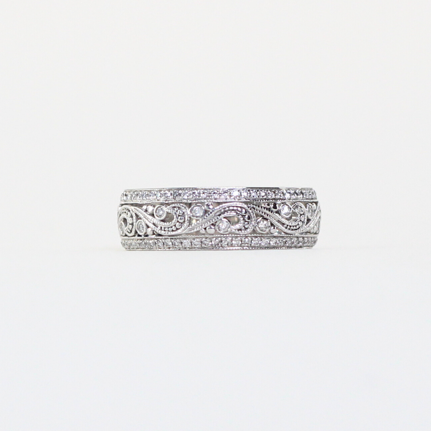 .204cts Vintage ring