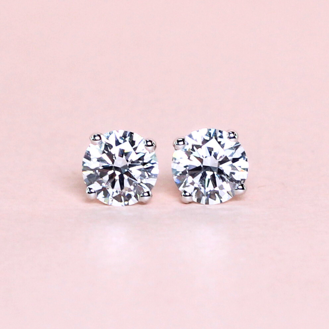 2.07cts Round cut Lab-grown stud earrings