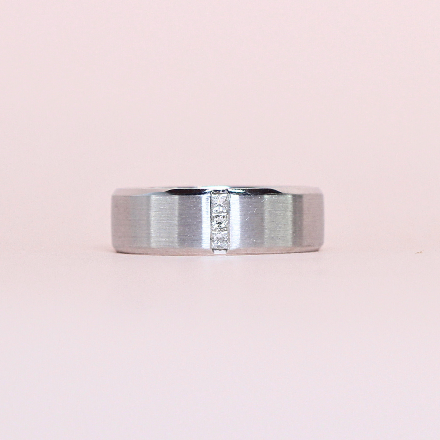 .15cts Beveled Male ring