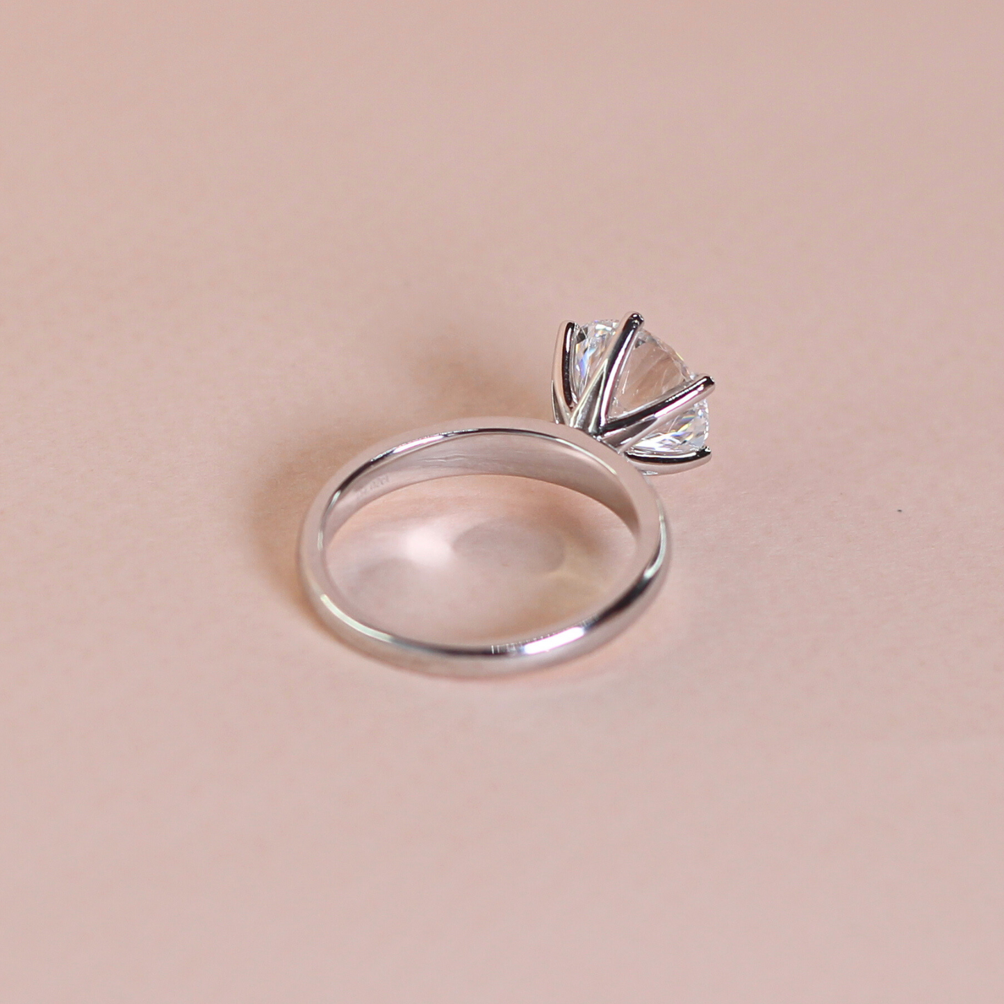 4.02ct Solitaire Lab-grown ring
