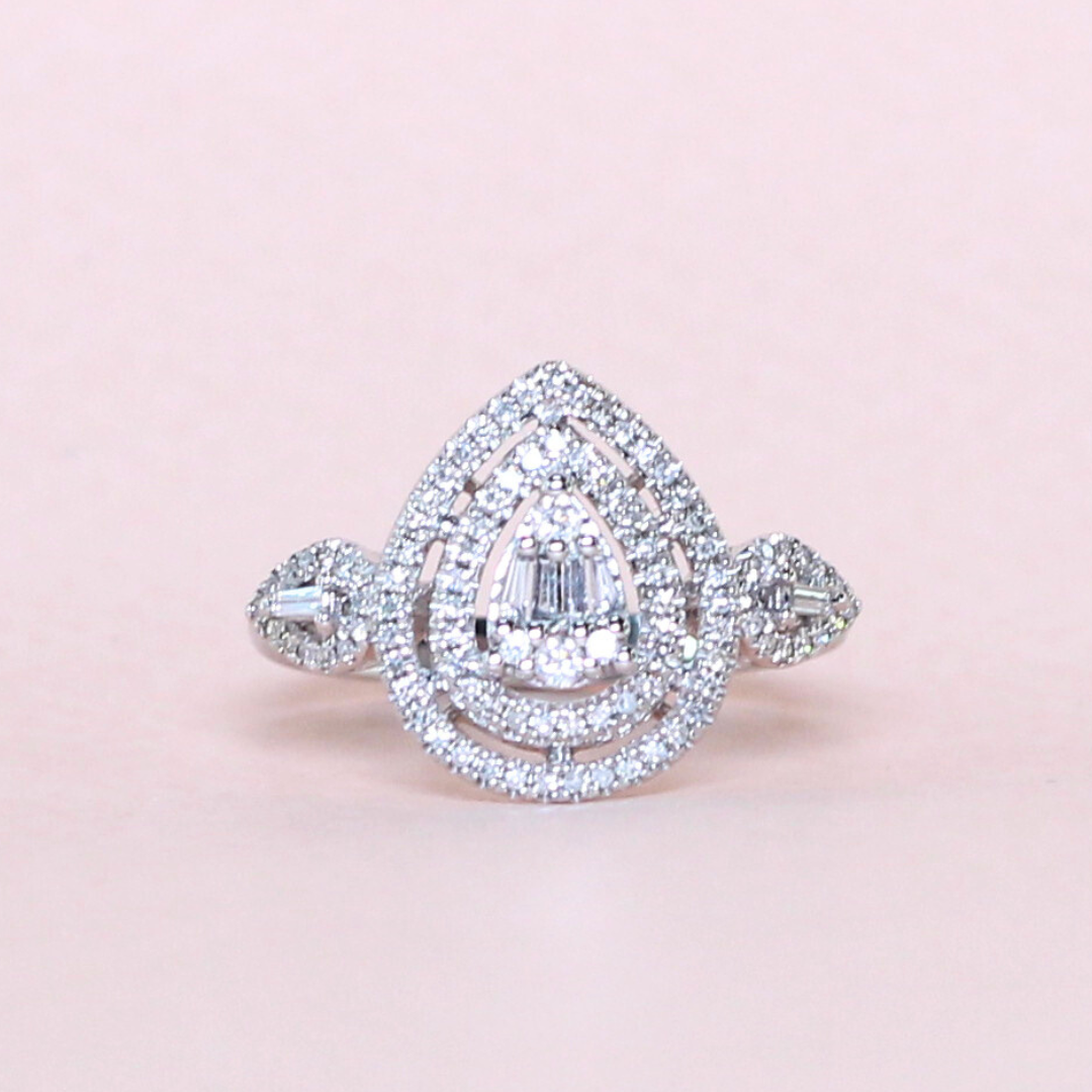 .32cts Pear Illusion ring