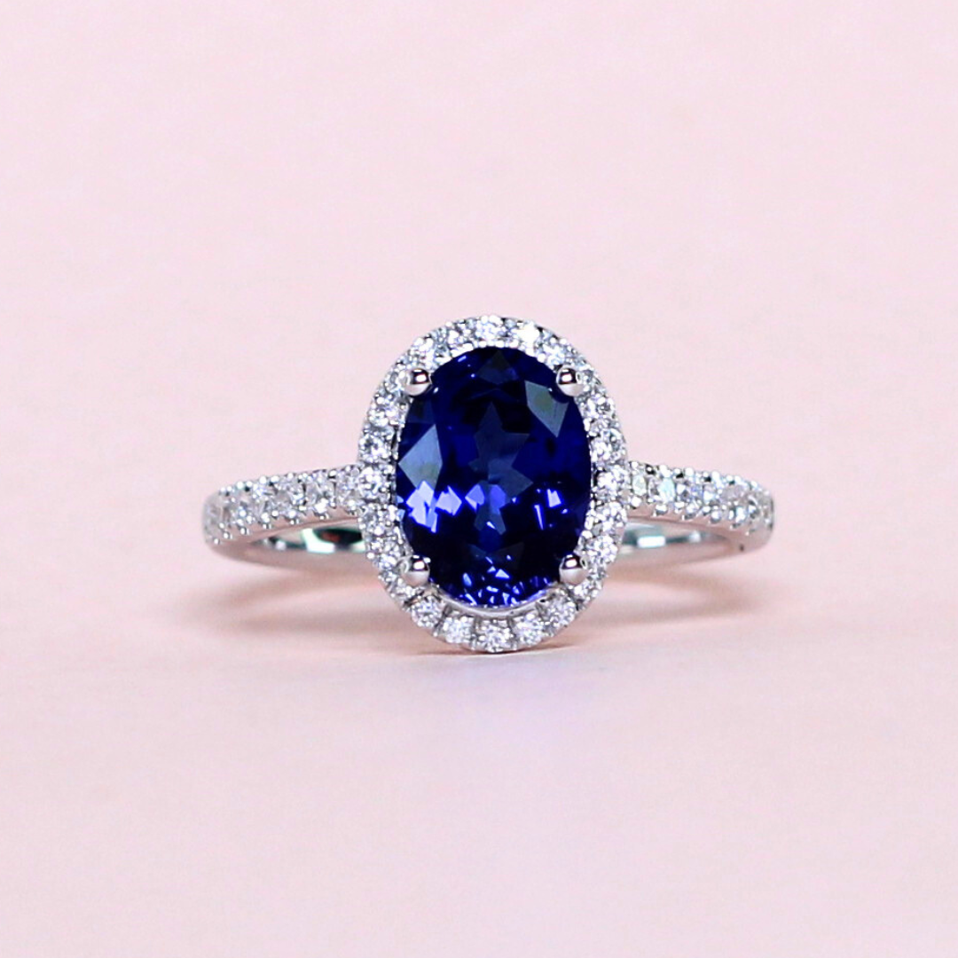 1.50cts Oval cut Blue Sapphire Pavé Lab-grown ring with halo