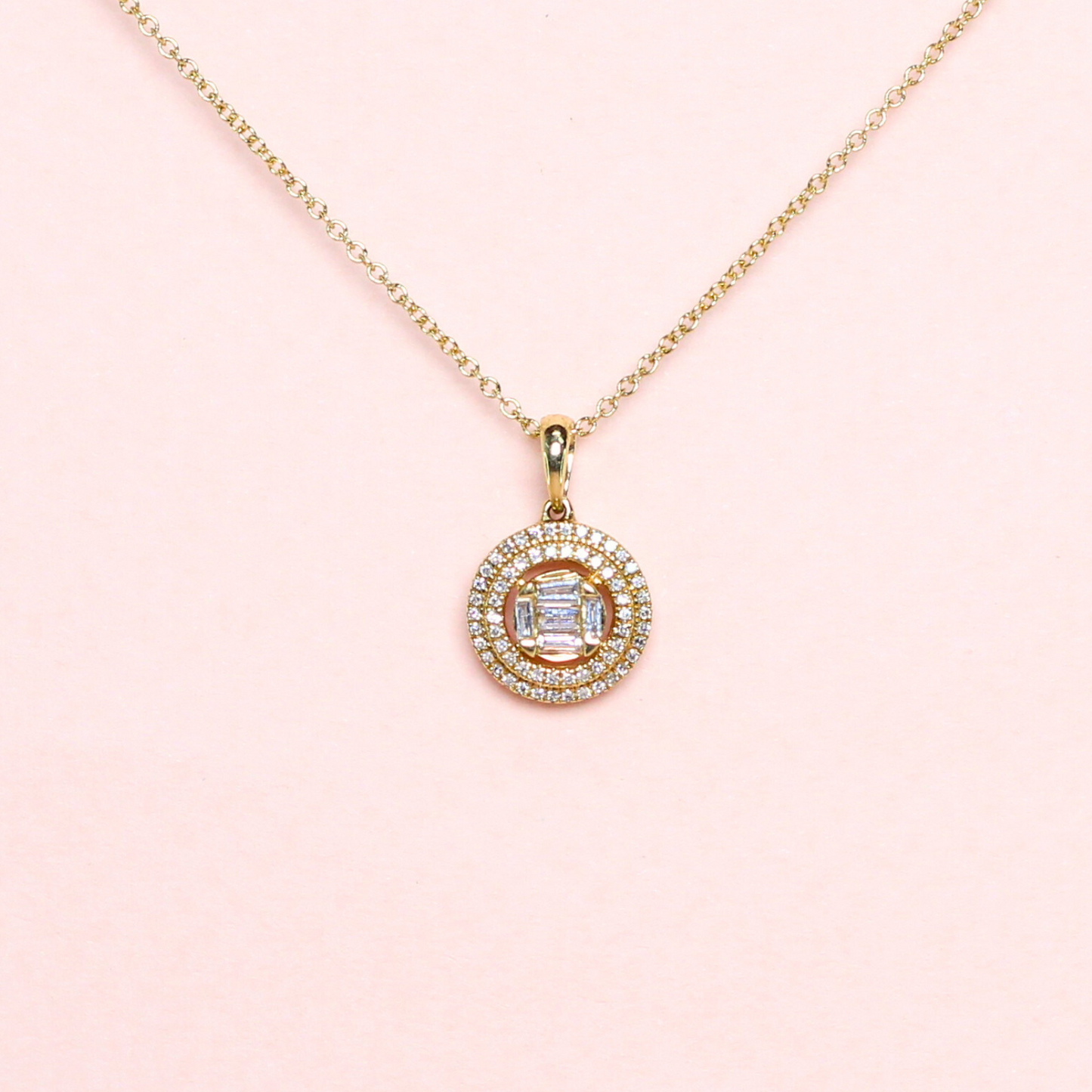 .18cts Round Illusion necklace
