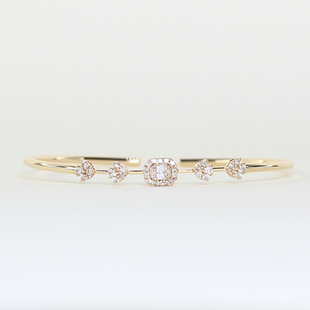 .30cts Illusion Open bangle
