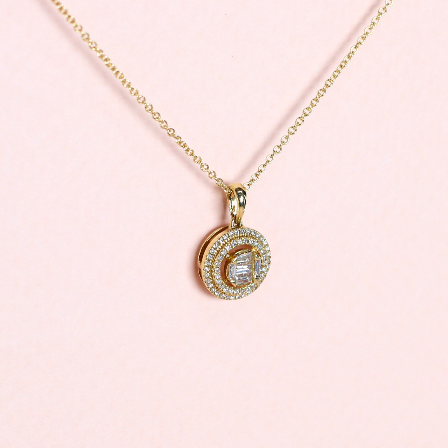 .18cts Round Illusion necklace