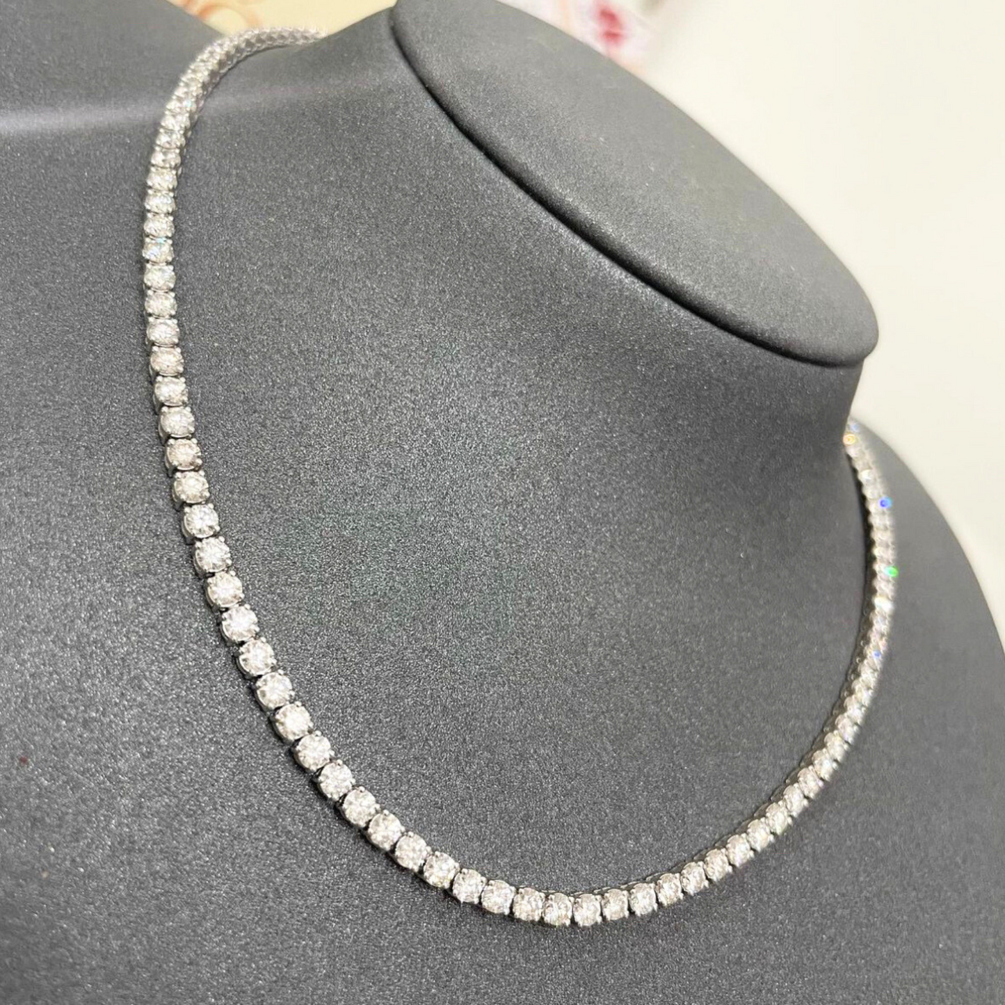 10.31cts Round cut Tennis necklace