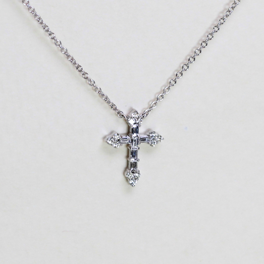 .17cts Cross necklace