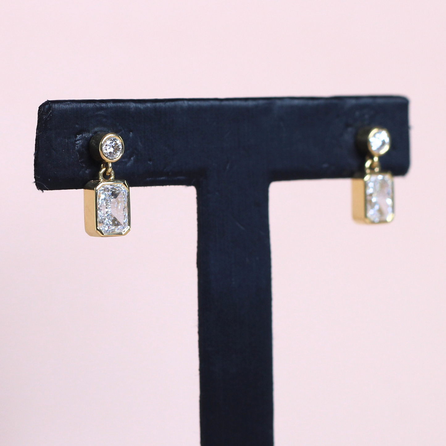 2.6cts Round and Radiant cut Lab-grown Dangling earrings