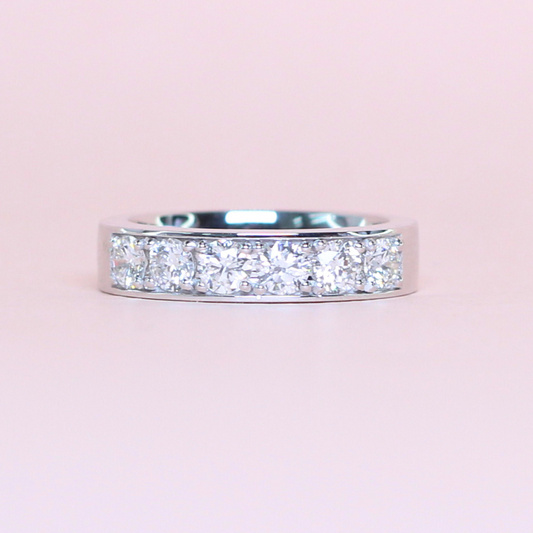 .90cts 6-stone Round cut Platinum ring