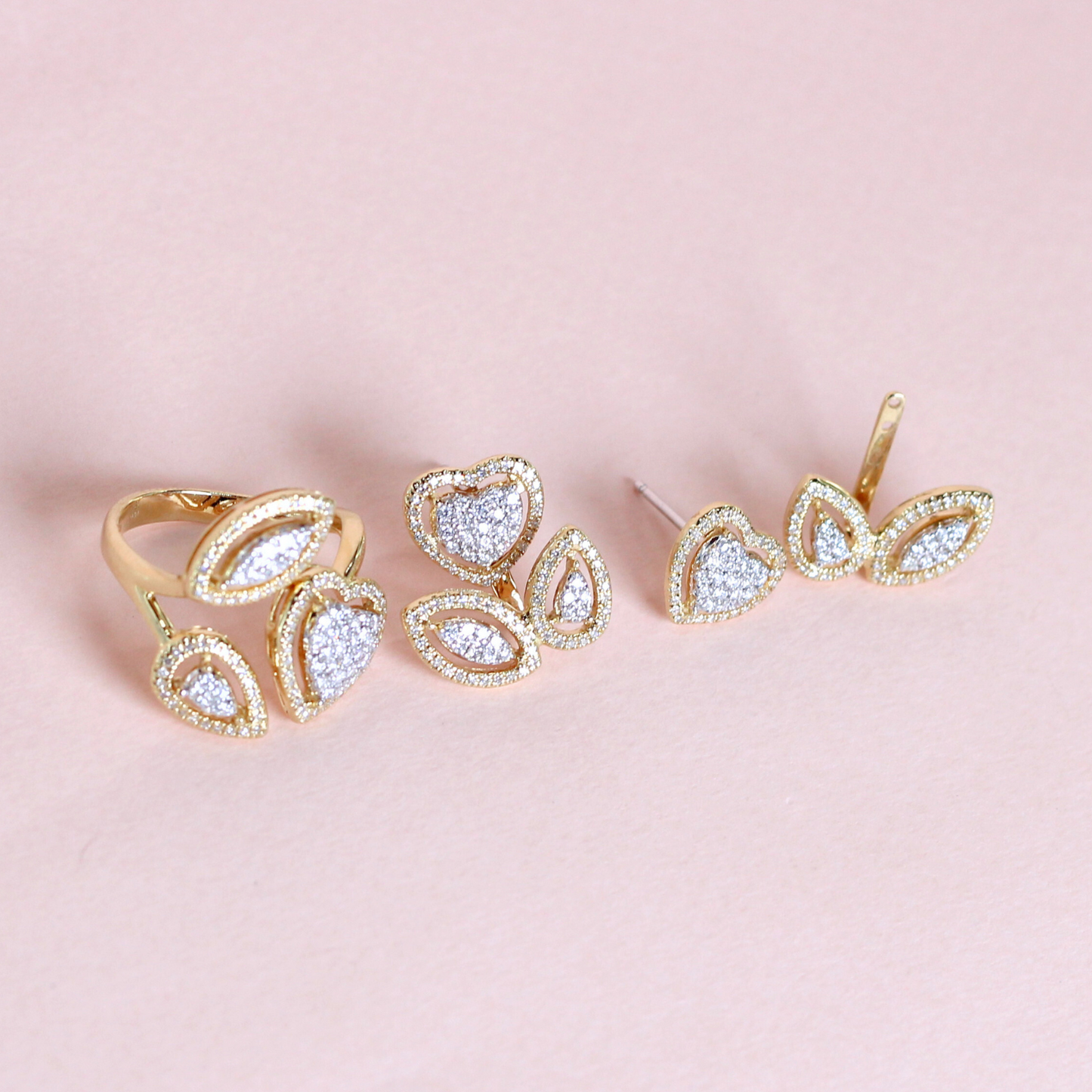 1.30cts Leaf Illusion set with detachable jacket