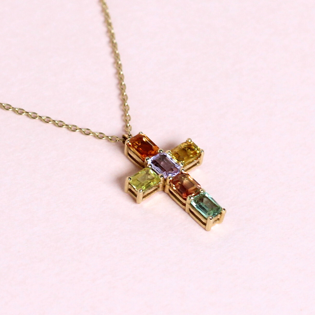 1.60cts Emerald cut Sapphire Cross necklace