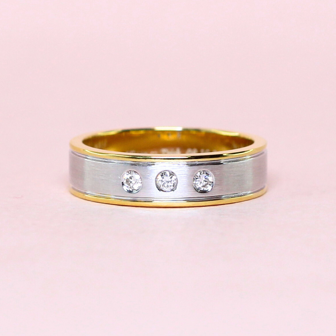.09cts 3-stone Male ring