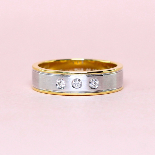.09cts 3-stone Male ring
