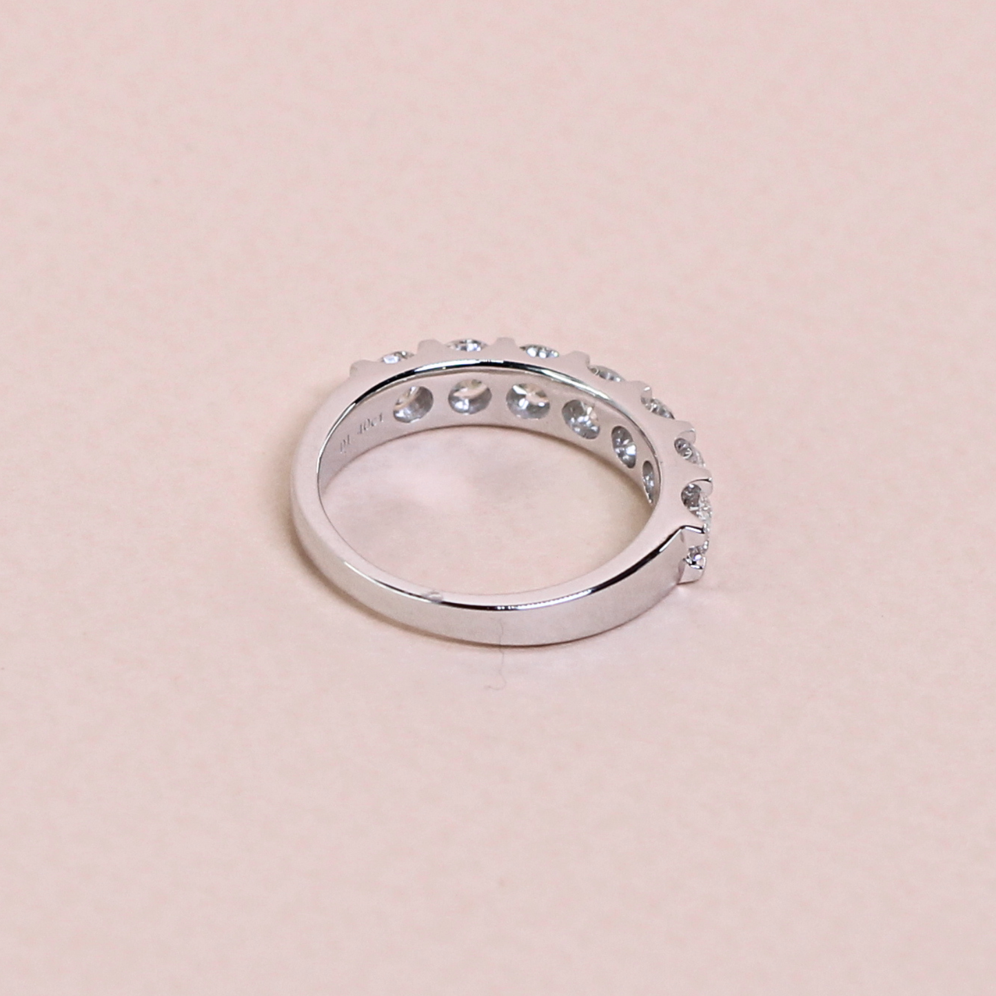 1.40cts 7-stone Round cut ring