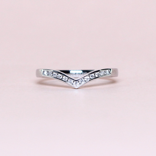 .12cts Round cut Chevron ring