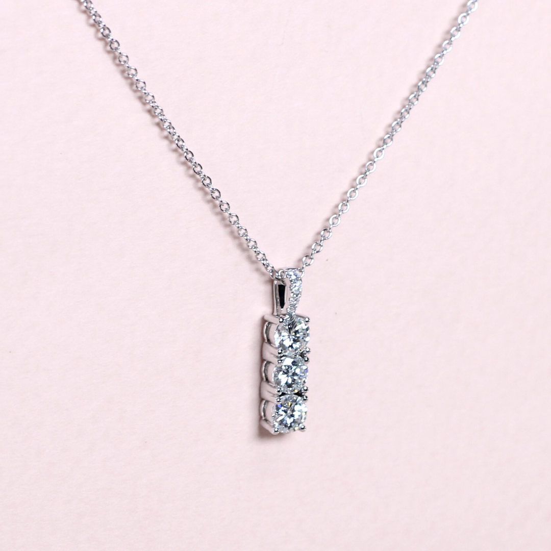 .68cts Round cut Trilogy necklace
