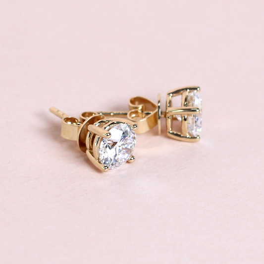 3.01cts Round cut Lab-grown Stud earrings