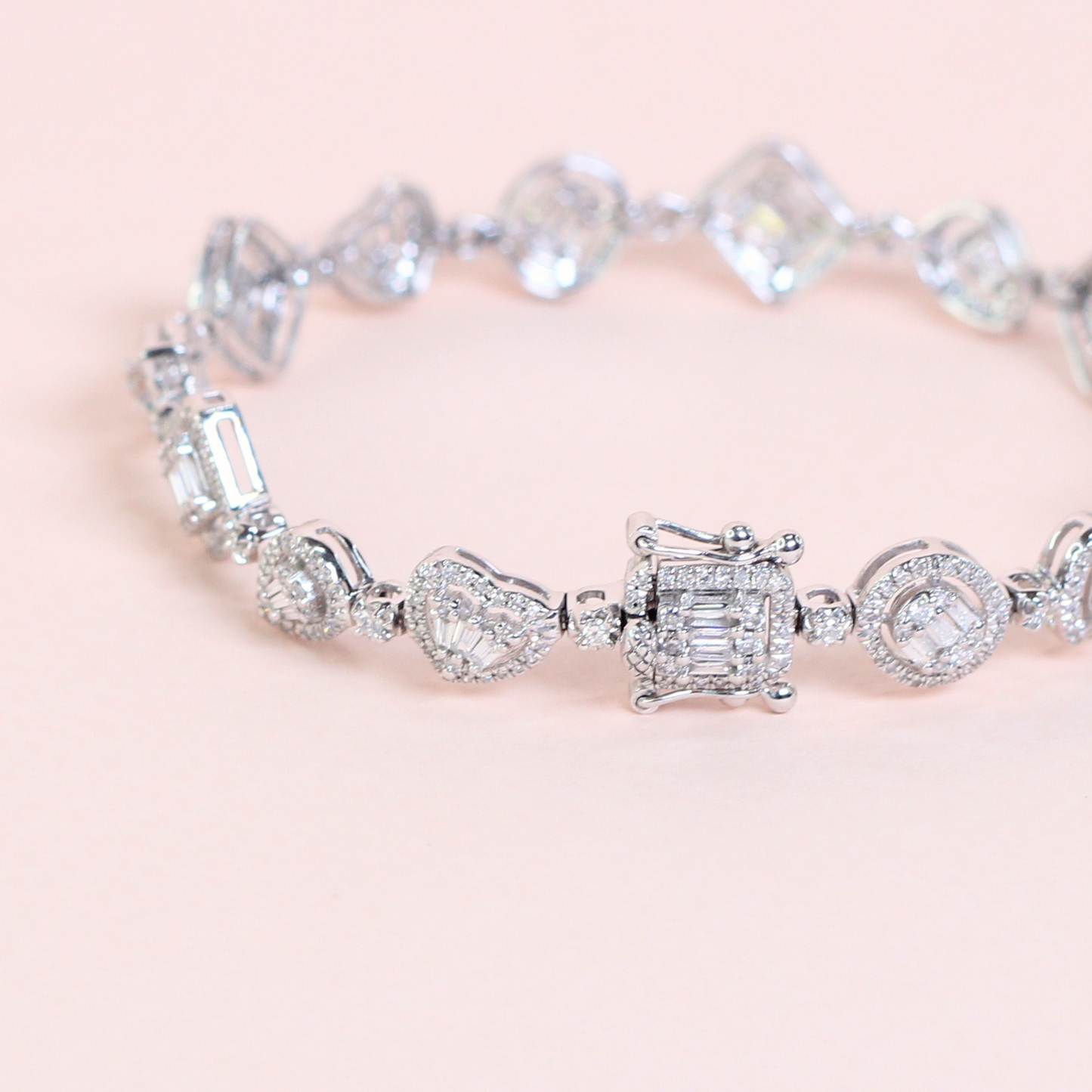 7cts Multi-shape Illusion bracelet