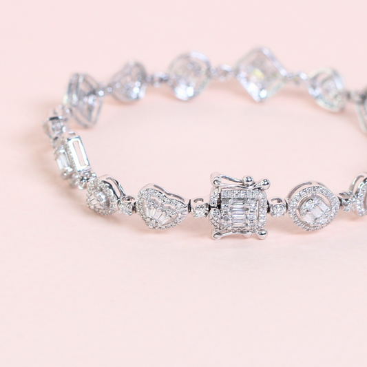 Approx. 7cts Multi-shape Diamond bracelet