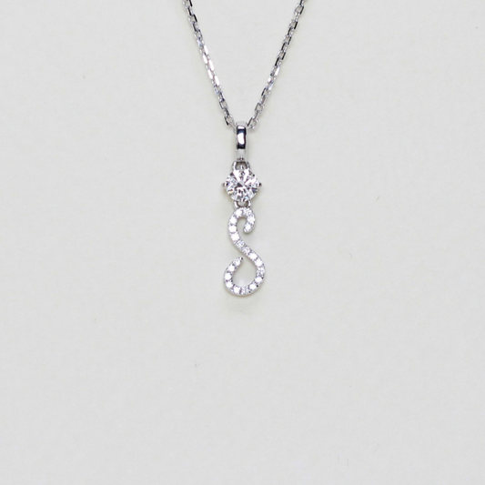 .30cts Letter S pendant