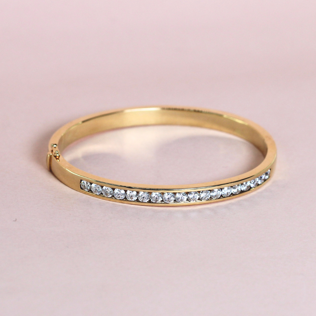 2.70cts Round cut Channel bangle