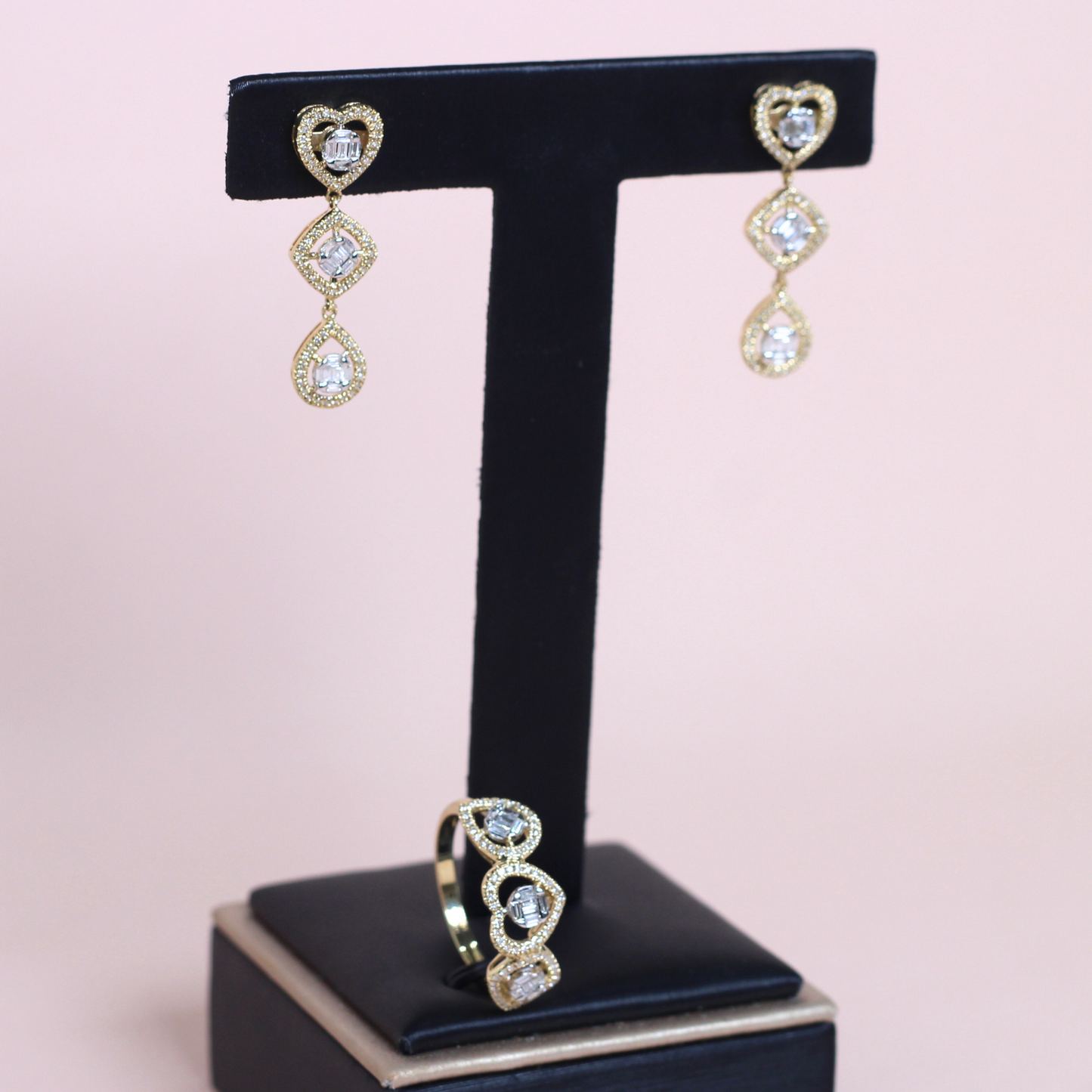 .80cts Multi-shape Illusion Dangling set