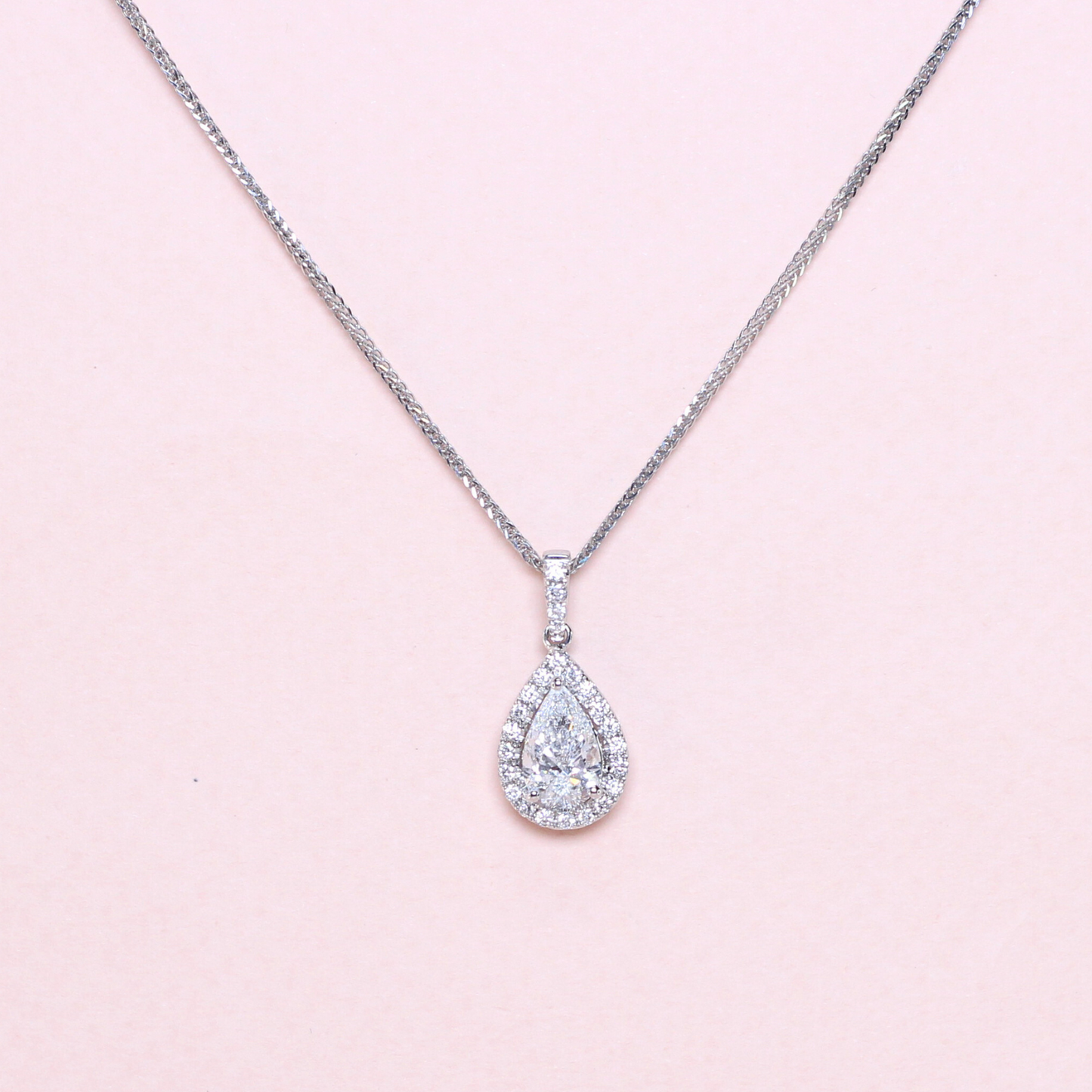 1.20cts Pear cut necklace with halo