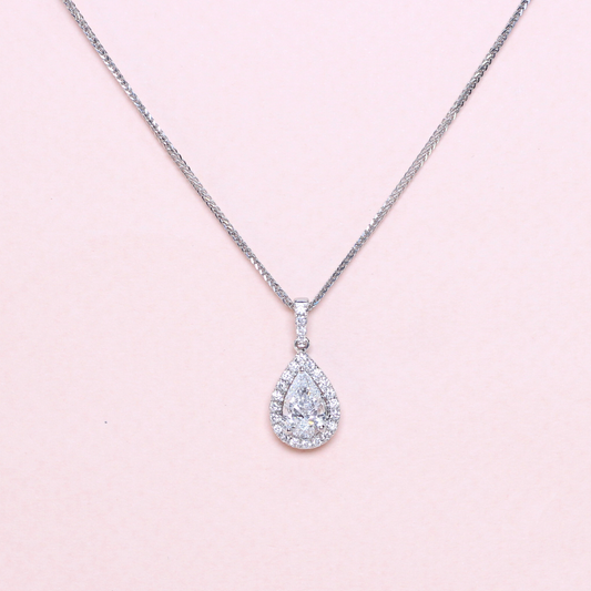 1.20cts Pear cut necklace with halo
