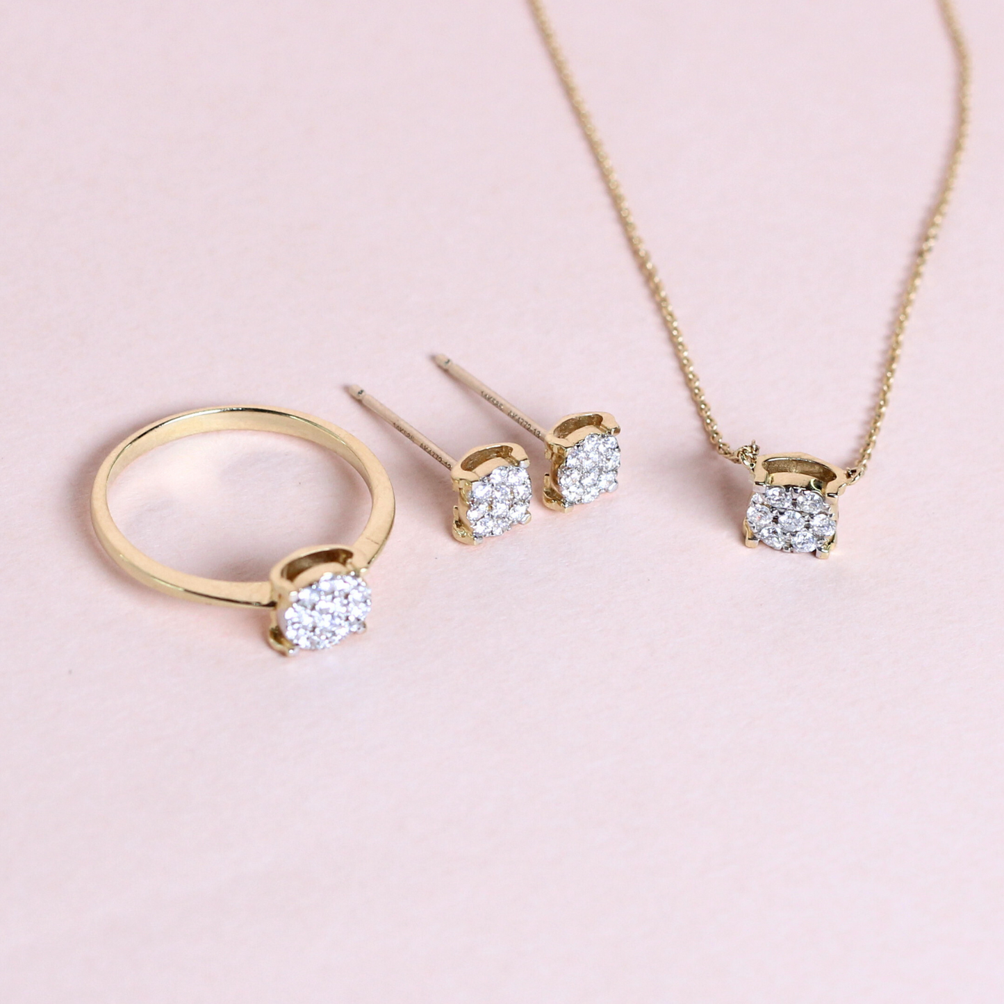 .50cts Round Illusion set