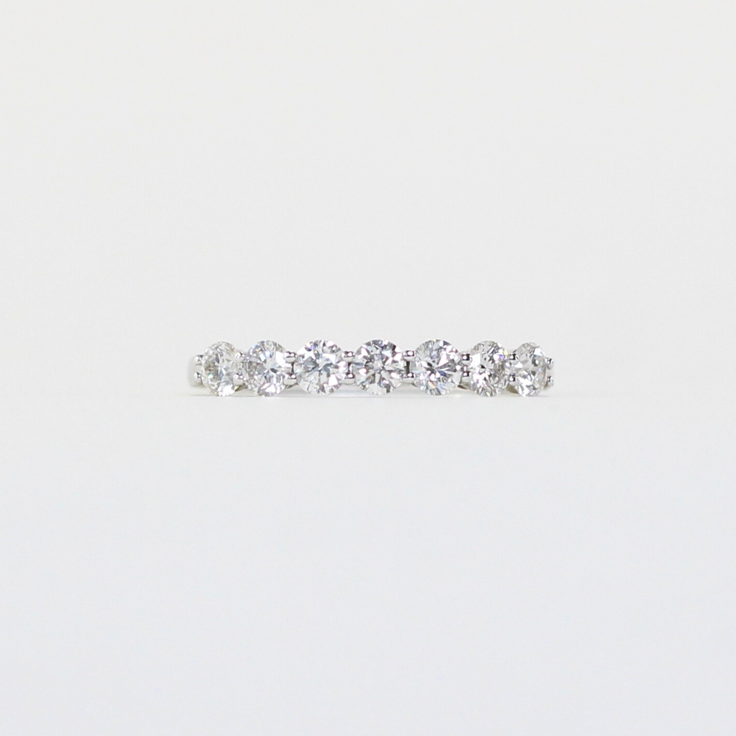 .84cts 7-stone Round cut ring