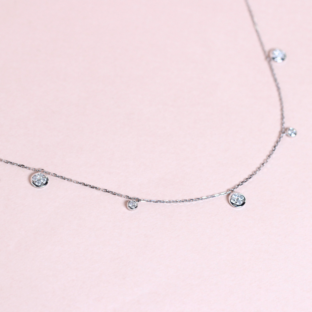 .28cts Round Illusion Station necklace