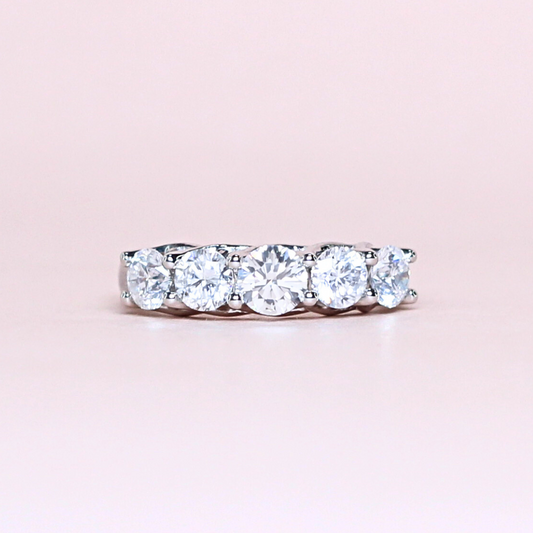 1.50cts 5-stone Round cut Platinum ring