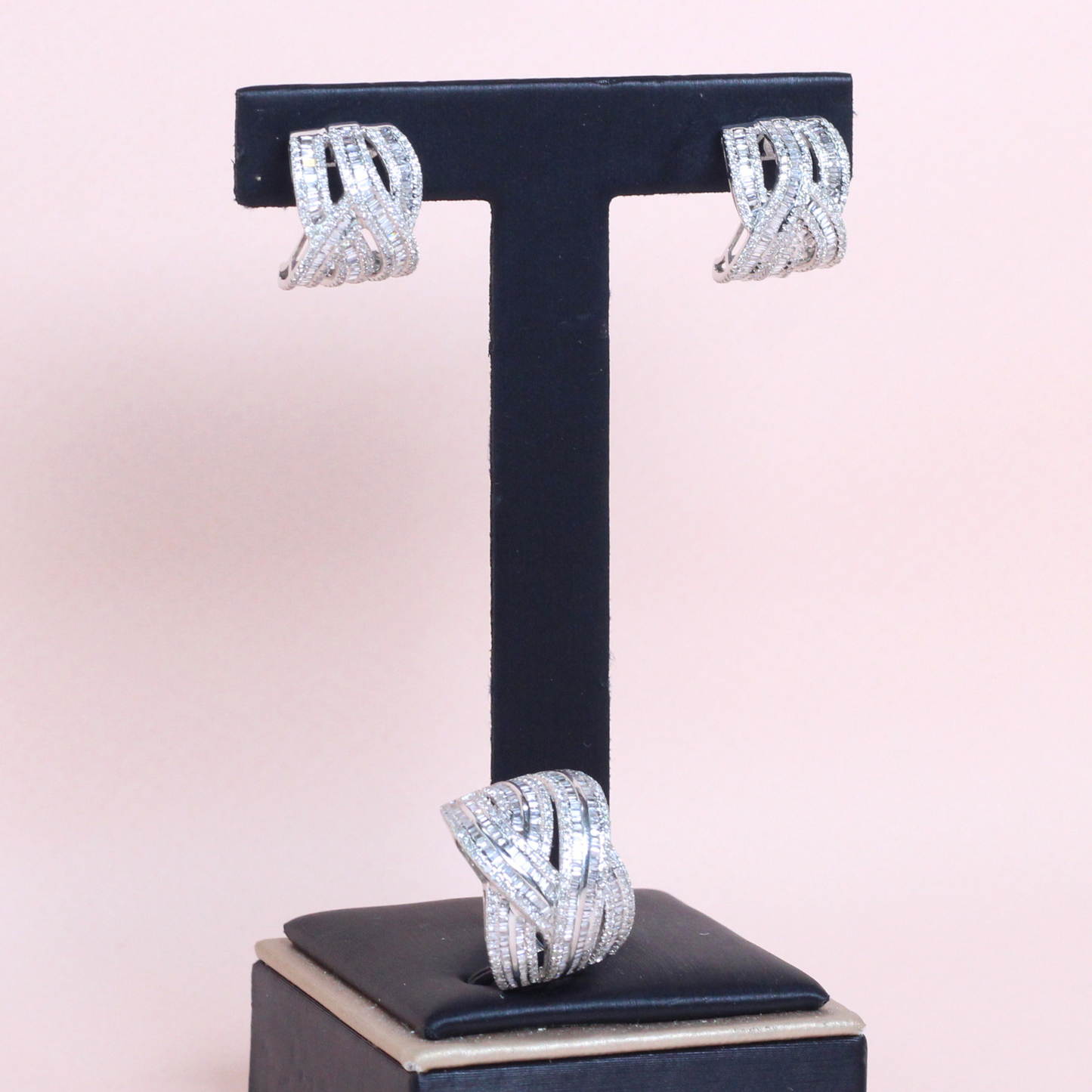 2.84cts Statement Illusion set