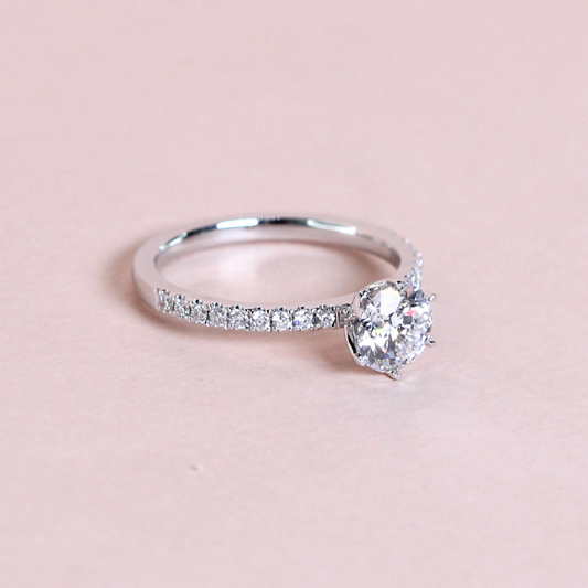 1.28cts Round cut Lab-grown Pavé ring