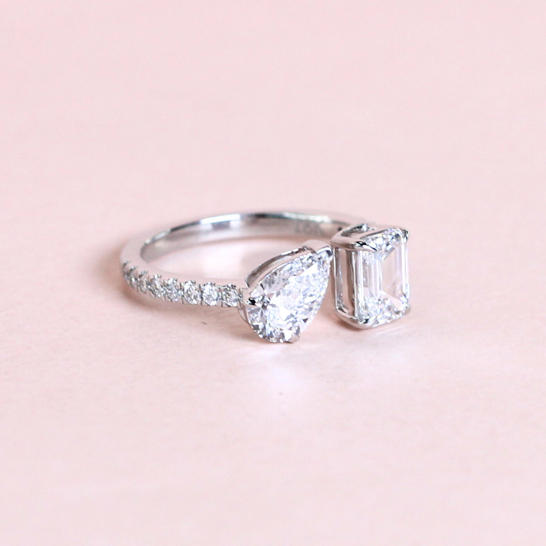 1.80cts Lab-grown Toi et Moi ring