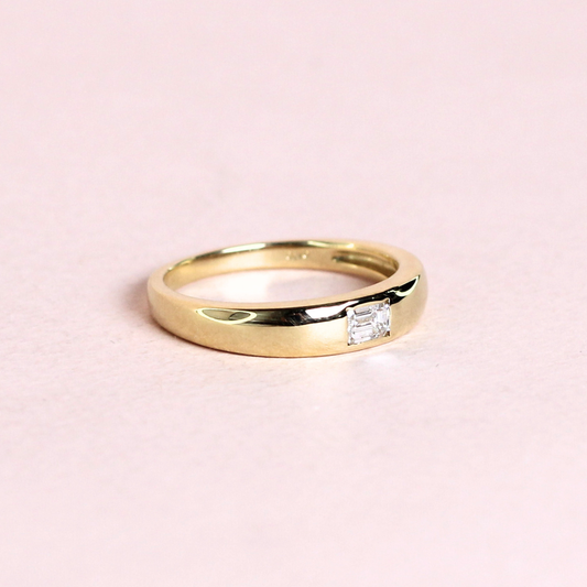 .20ct Emerald cut east-west Solo stone ring