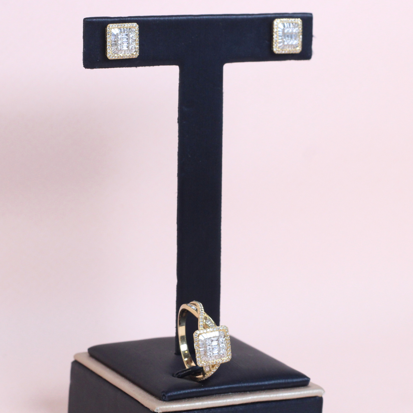 1.20cts Square Illusion set