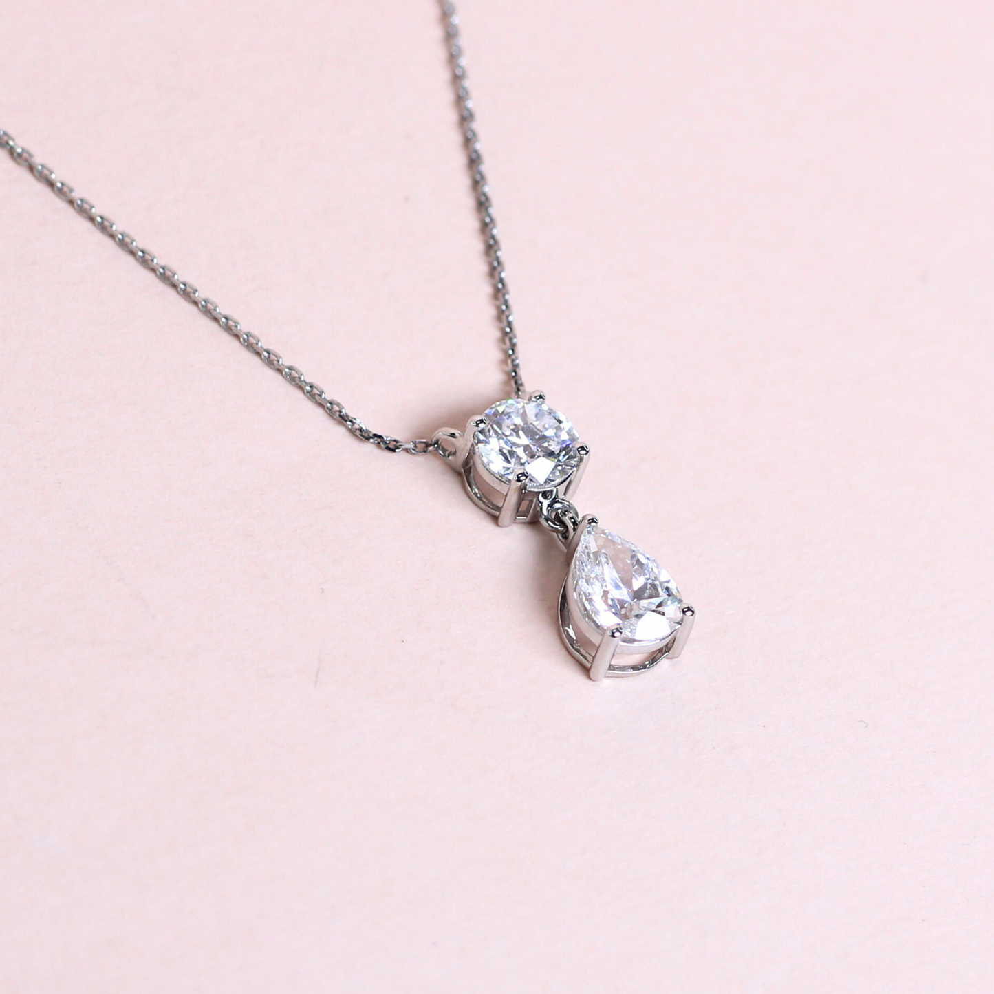 2.39ct Round and Pear cut Lab-grown necklace