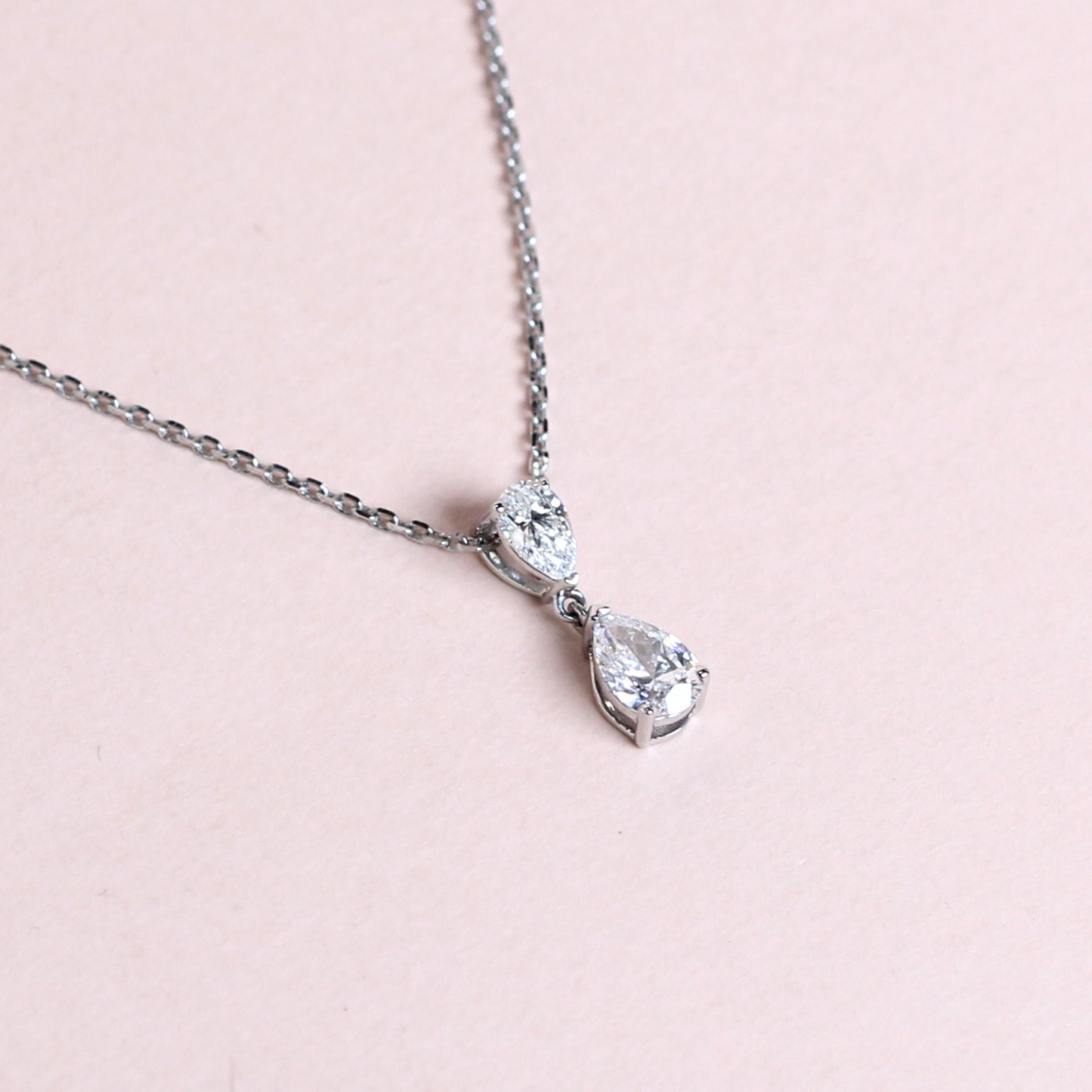 .57cts Pear cut Lab-grown necklace