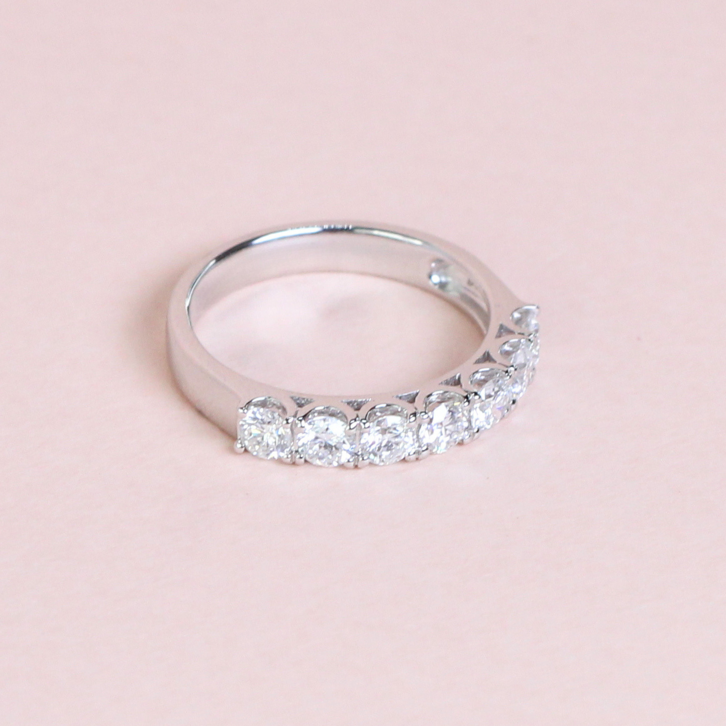 .77cts 7-stone Round cut ring