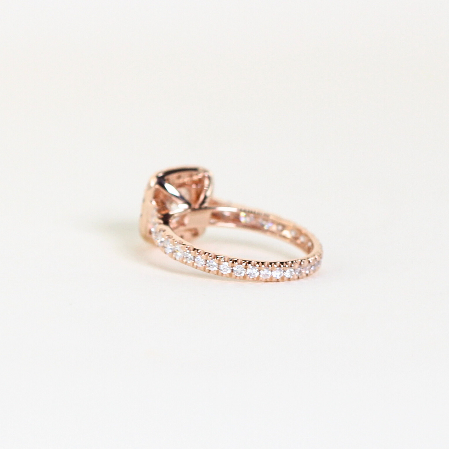 1.43cts Round cut Pavé ring with Halo