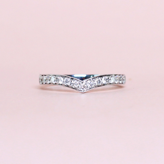 .38cts Round cut Chevron ring