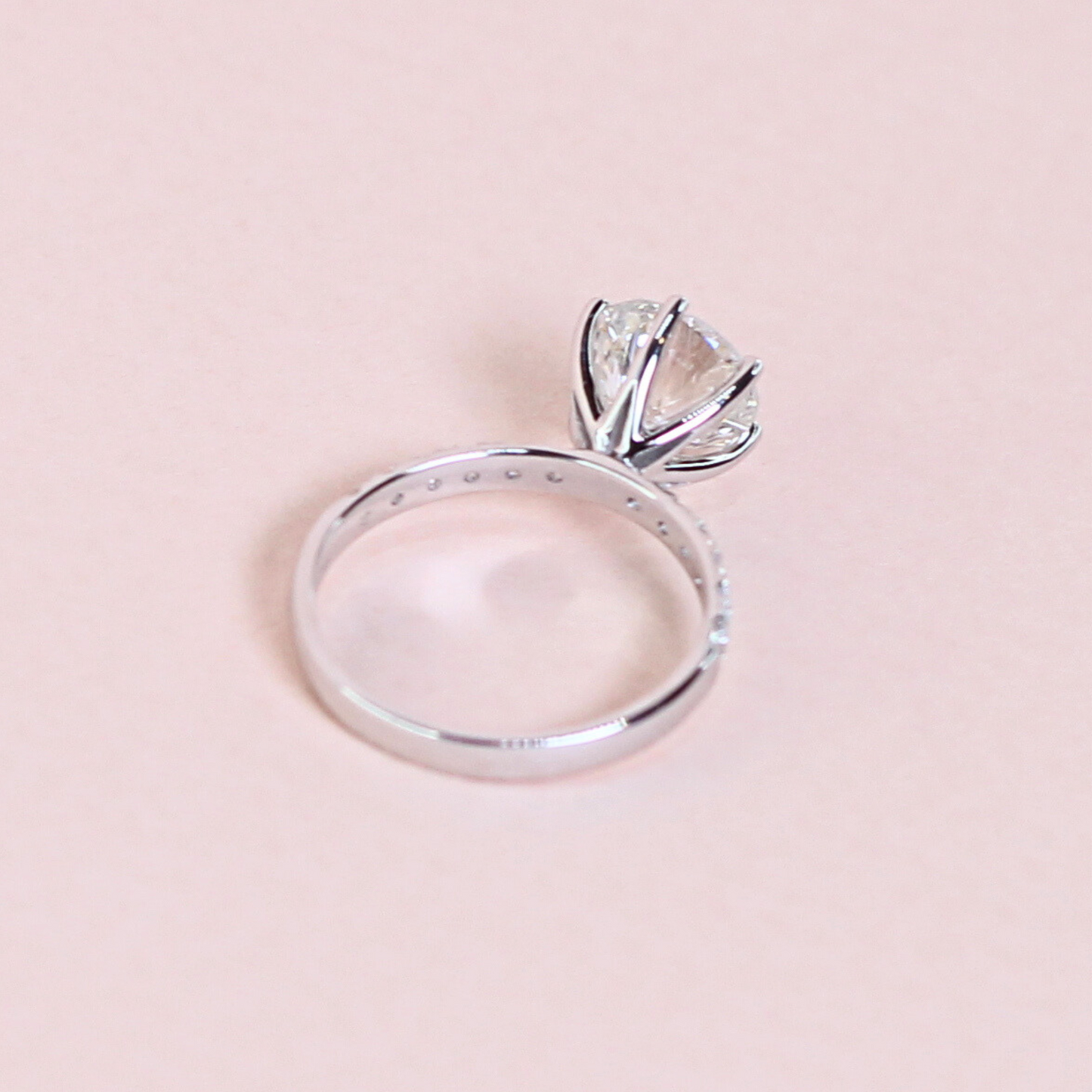 1.79cts  Round cut Pavé ring