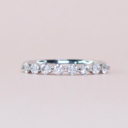 .40cts 8-stone Round cut Platinum ring