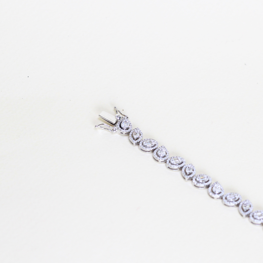 2.52cts Pear Illusion Bracelet