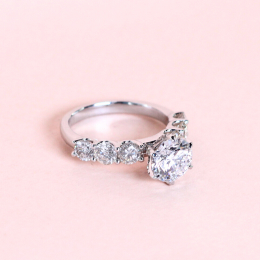3.73cts Round cut Lab-grown ring
