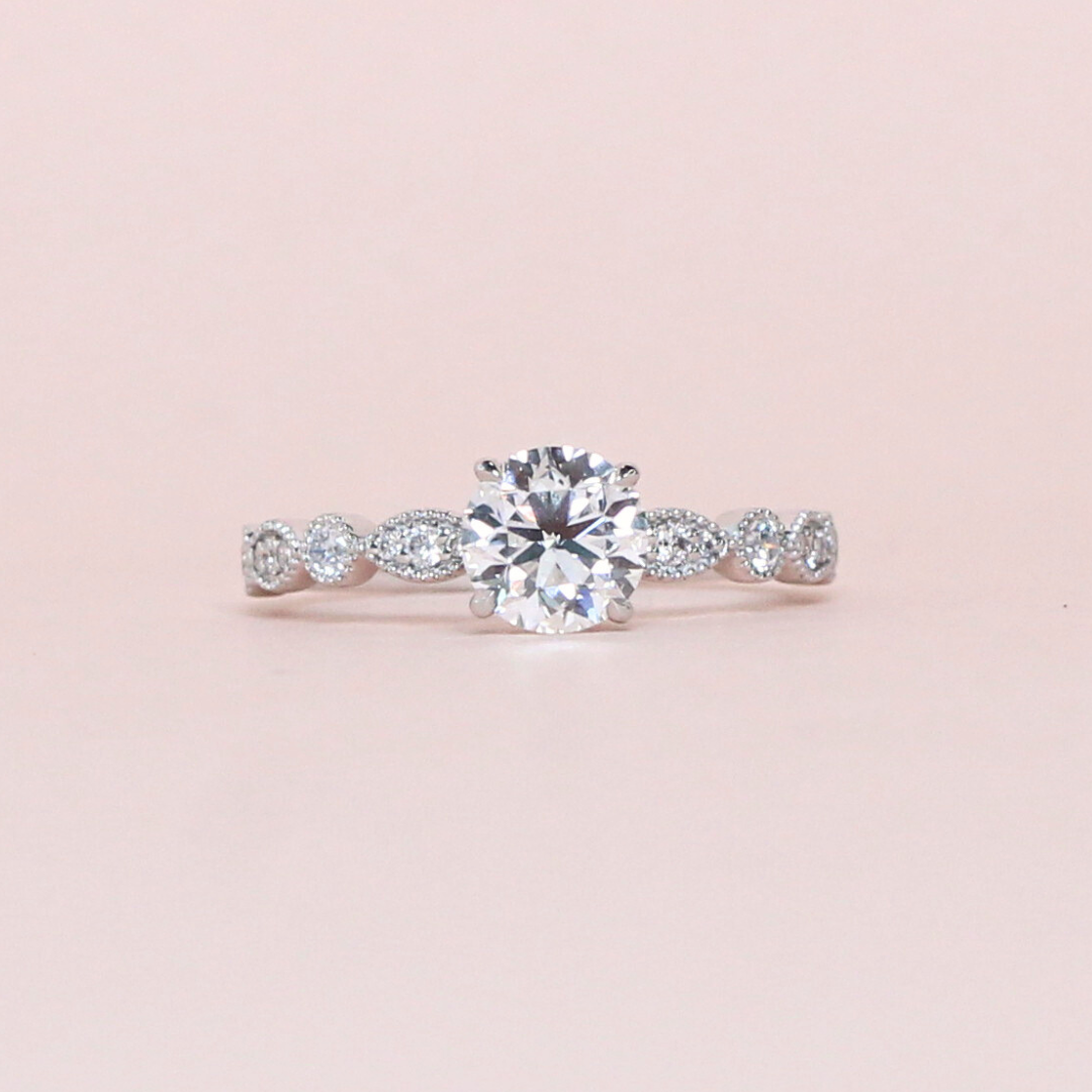 .95cts Round cut ring on modified band