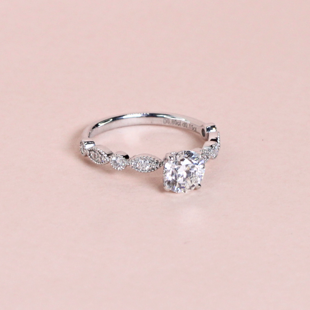 .95cts Round cut ring on modified band