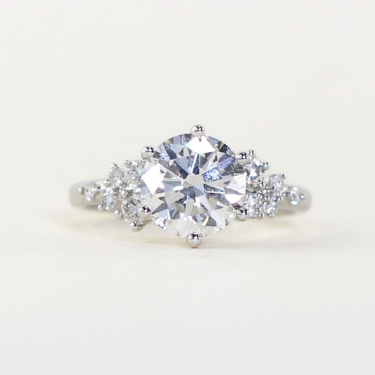 2.50cts Round cut Lab-grown ring on modified band