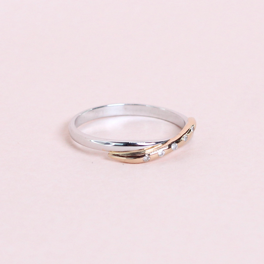 .025cts Two-toned ring (PH made)